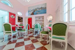 thumbnail: Breakfast area