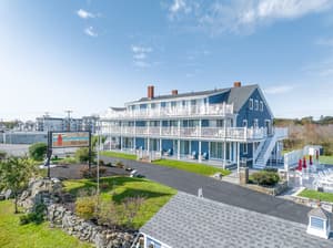 thumbnail: Front of property