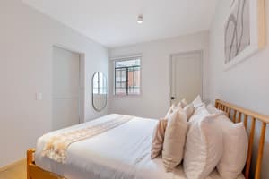 thumbnail: Interior entrance