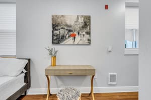 thumbnail: Interior detail