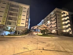 thumbnail: Exterior