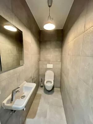 thumbnail: Bathroom