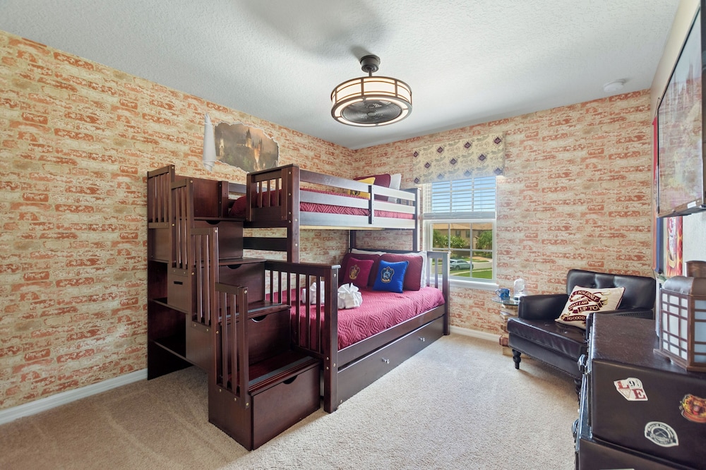 Children's theme room