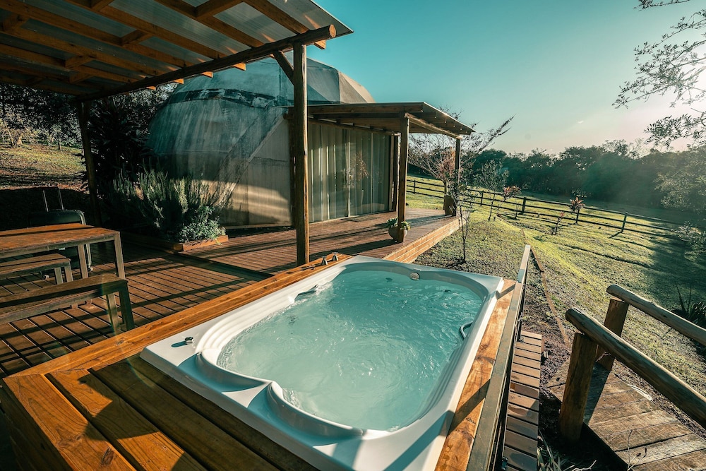 Private spa tub