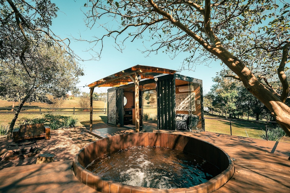 Private spa tub