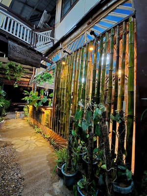 thumbnail: Exterior