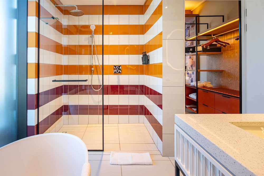Bathroom shower