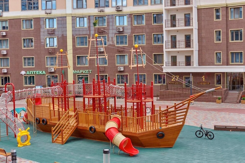 Children's play area - outdoor