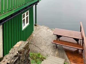 thumbnail: Exterior
