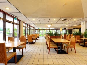 thumbnail: Restaurant