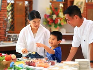 thumbnail: Restaurant