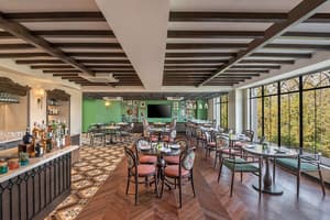 thumbnail: Restaurant