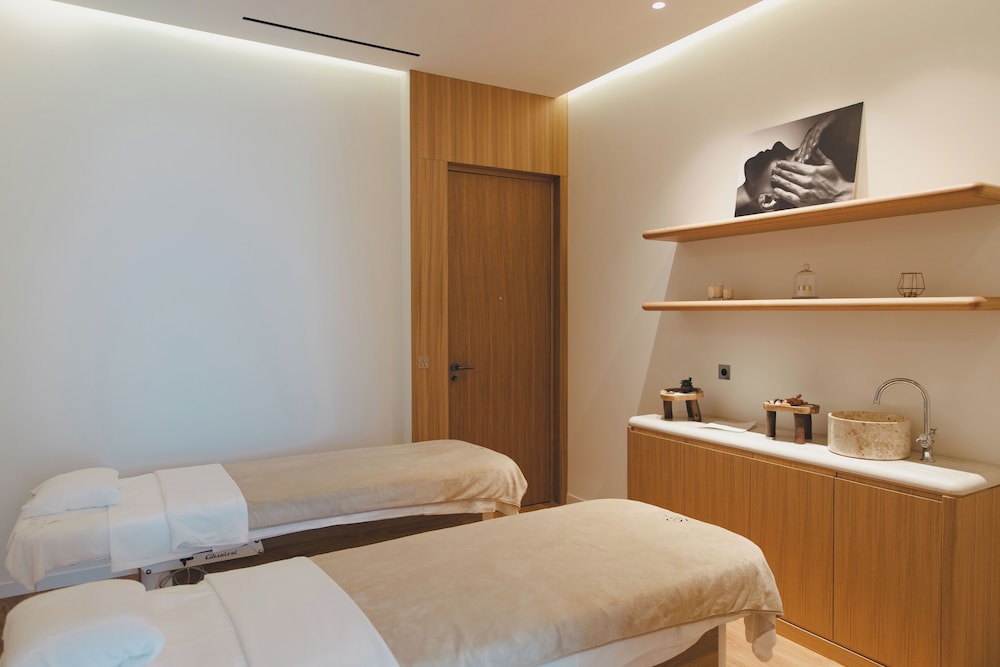 Massage in accommodation