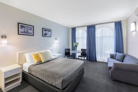 Deluxe Quality Room