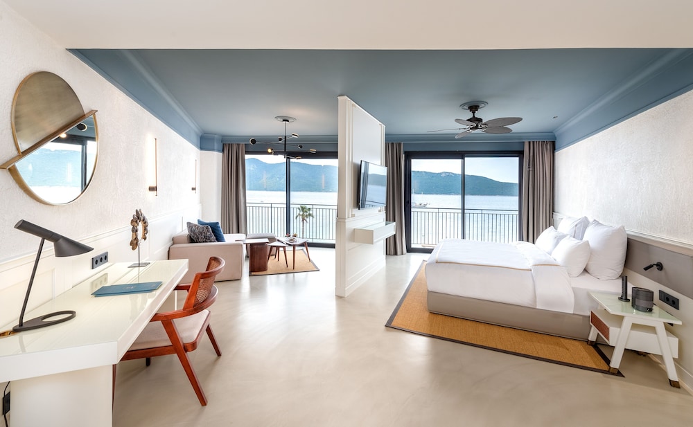 Beach/ocean view