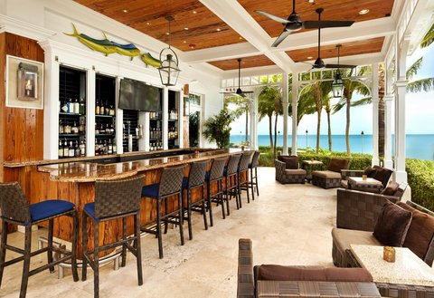 Latitudes Outdoor Bar