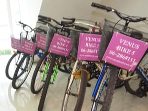 thumbnail: Bicycling