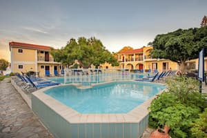 thumbnail: Outdoor pool