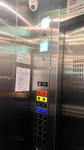 487042221.jpg