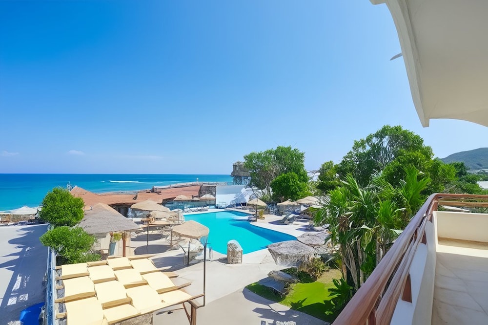 Beach/ocean view