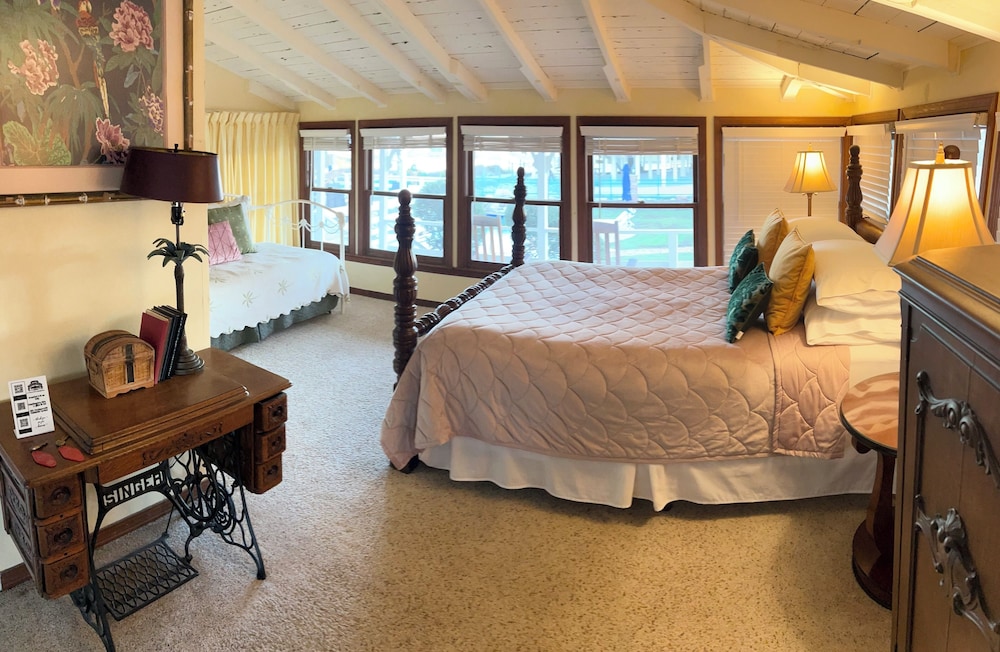 Beach/ocean view