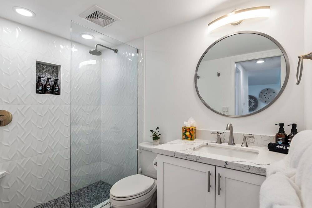 Bathroom shower