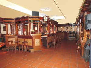thumbnail: Bar (on property)