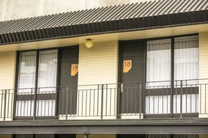 thumbnail: Front of property