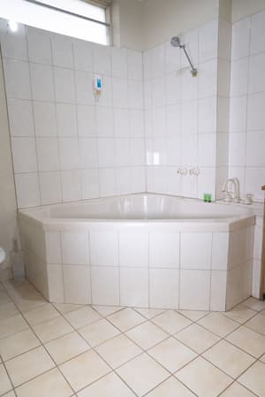 thumbnail: Steam room