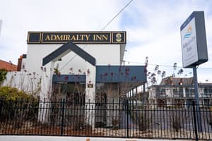 thumbnail: Front of property