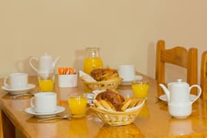 thumbnail: Breakfast area
