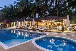 thumbnail: Outdoor pool
