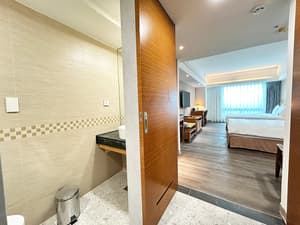 thumbnail: Bathroom