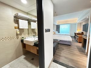 thumbnail: Bathroom