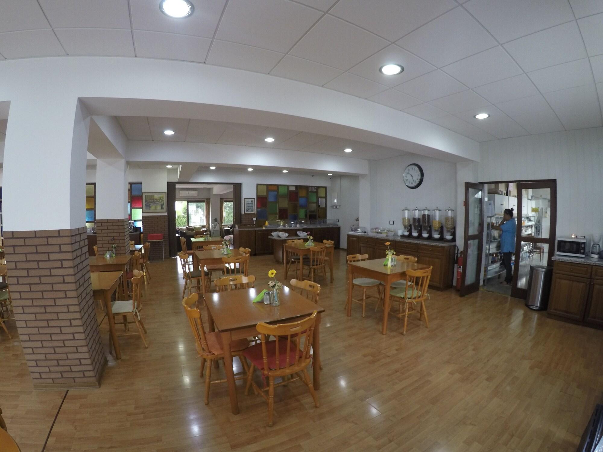Restaurant-cafeteria