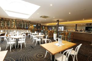thumbnail: Restaurant