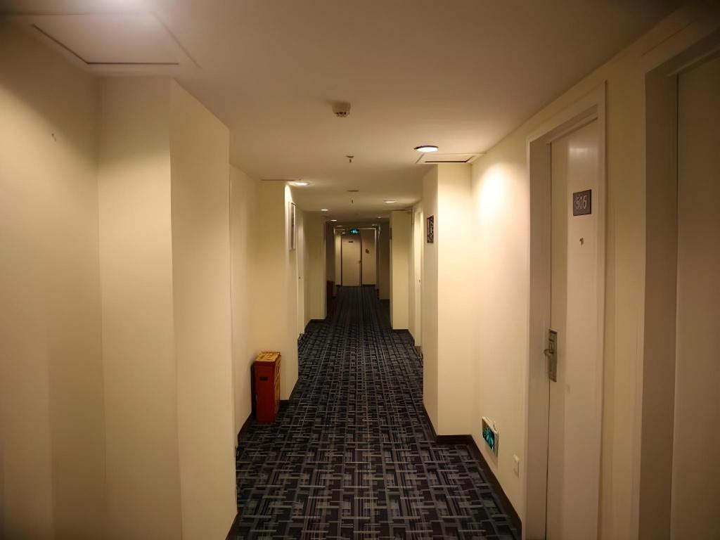 8dfe4b575f7a7554eebfd2aaf1489a40.jpeg