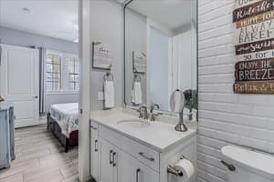 thumbnail: Interior