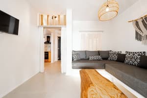 thumbnail: Living area