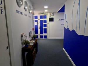 thumbnail: Interior entrance