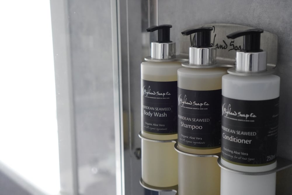 Bathroom amenities