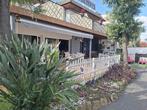 thumbnail: Exterior