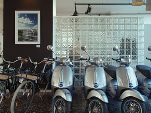 thumbnail: Scooter/moped