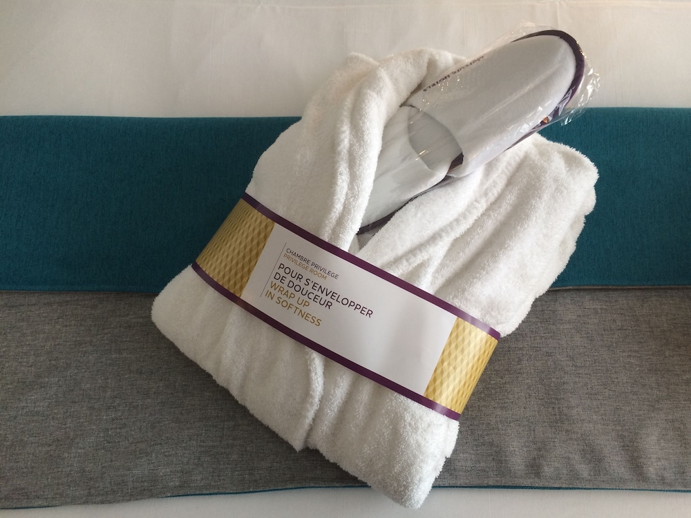 Room amenity