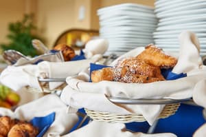 thumbnail: Breakfast area