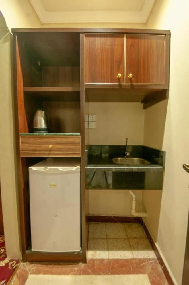 Shared kitchen facilities