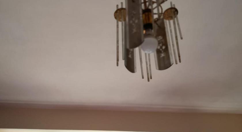 606163585.jpg