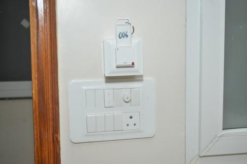 606408854.jpg