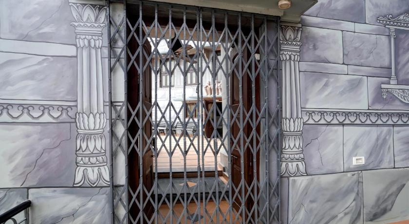 821858775.jpg