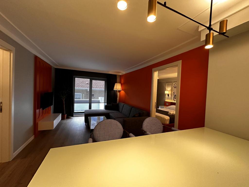 c107433cdfe4812a1ed3e6000baae449.jpg